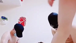 众神游戏《王者荣耀》游戏美女陪玩『小C』大尺度私发 钱到位各种露脸粉穴露出