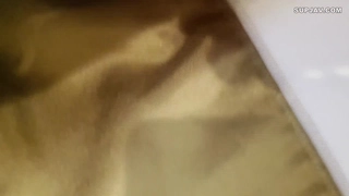 女友玩吃鸡，我用我的鸡让她跟着叫！