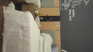龙腾小说网（广州硕士约P）绿奴拍我操他老婆，对白淫荡