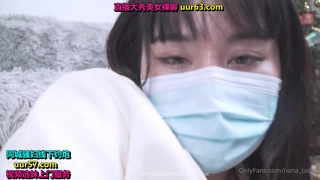 妻子们的战争小母狗主动口交还享受乐在其中